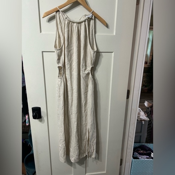 Lucy Paris Pearl Embellished Halter Dress With Side Cut Outs Linen blend maxi - Picture 10 of 10
